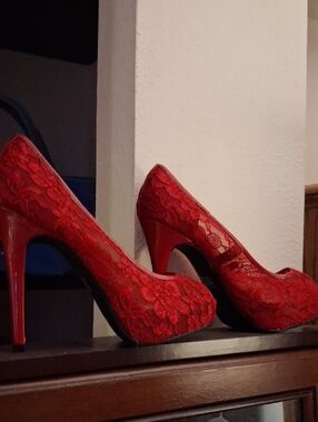 Guess Red Lace Platform Stiletto Pumps